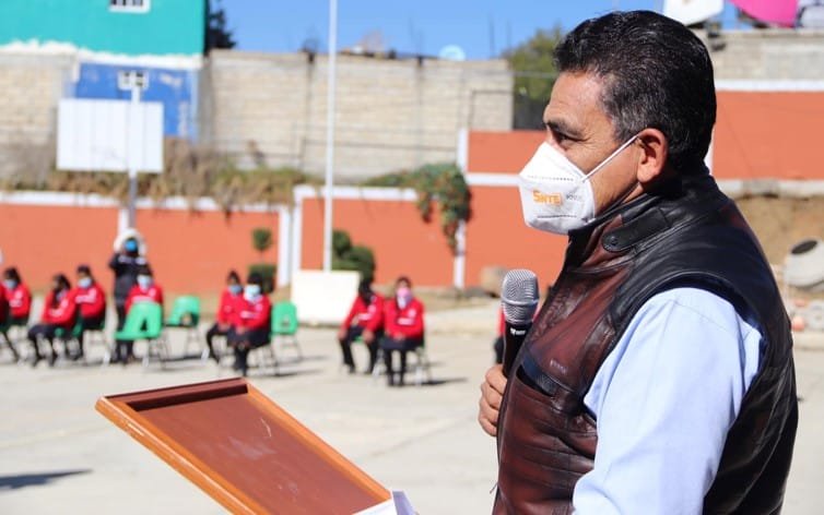 La sociedad cierra filas en favor de la educación: Eliud Terrazas