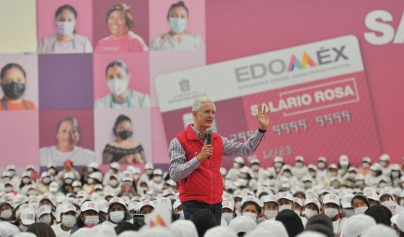 Del Mazo entrega más de 6 mil tarjetas rosas para amas de casa del norte del #Edoméx
