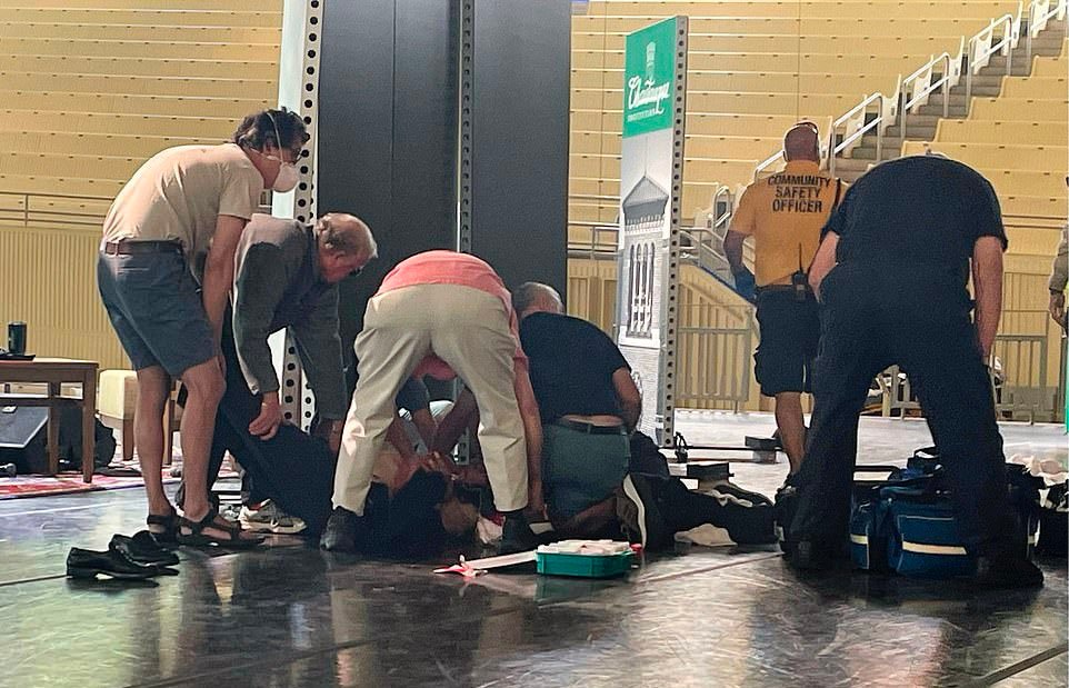 Atentado contra Salman Rushdie, autor de «Versos Satánicos», y el conflicto global que puede detonar