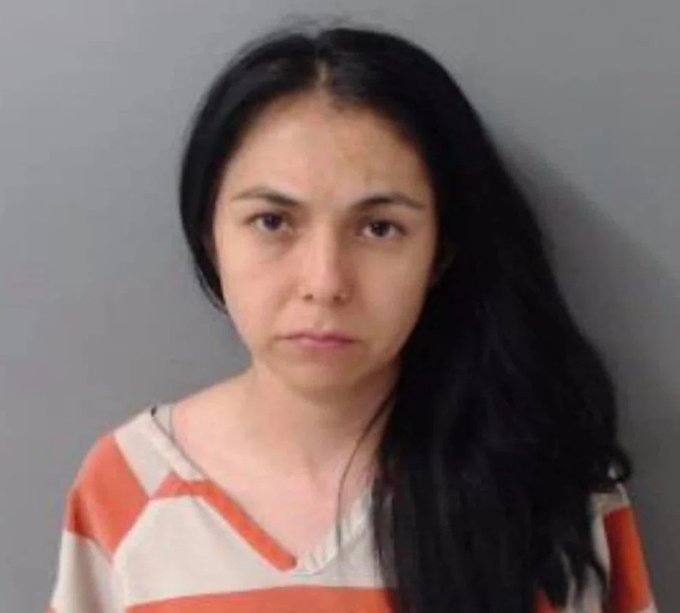 Capturan en EEUU a hija del alcalde de Tacámbaro con armas y 5 millones en efectivo