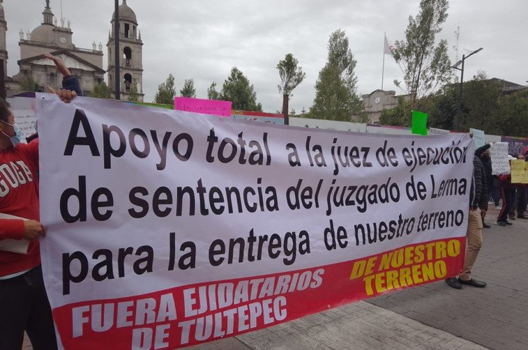 Artesanos de San Pedro Tultepec exigen les devuelvan terreno