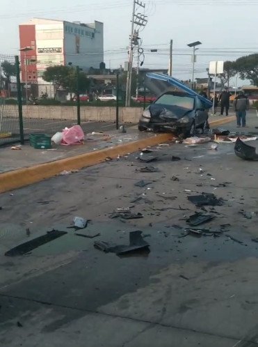 Joven ebrio atropella a vendedora ambulante en Plaza Santín, Toluca. Video.