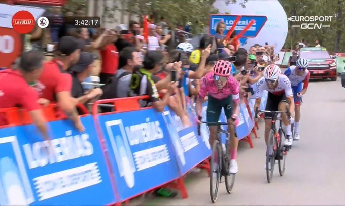 Rigoberto Urán gana histórica etapa en la Vuelta a España; Roglic se retira. Video