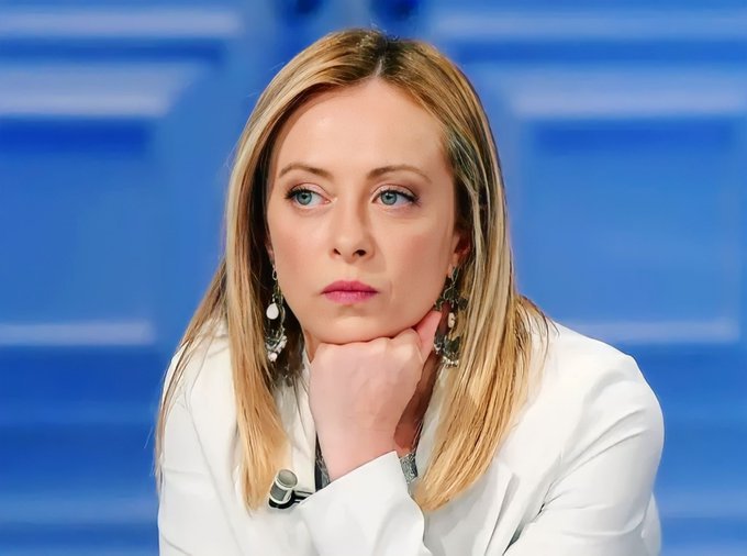 Euro se desploma al peor nivel en 2 décadas, tras primer victoria de mujer en elecciones de Italia