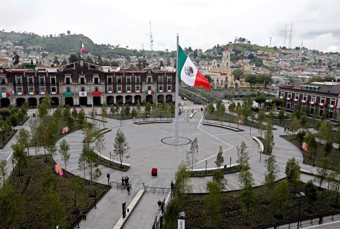 Gobernador Del Mazo entrega “Remodelación Histórica” de la Plaza de los Mártires de #Toluca