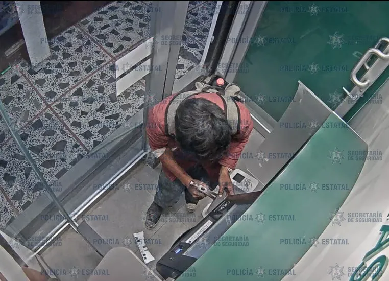 Capturan a sujeto que intentaba abrir cajero automático en Ixtapan de la Sal