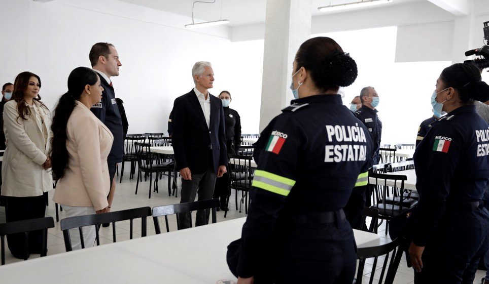 Gobernador Del Mazo entrega nueva Coordinación para la Policía Estatal en #Ecatepec