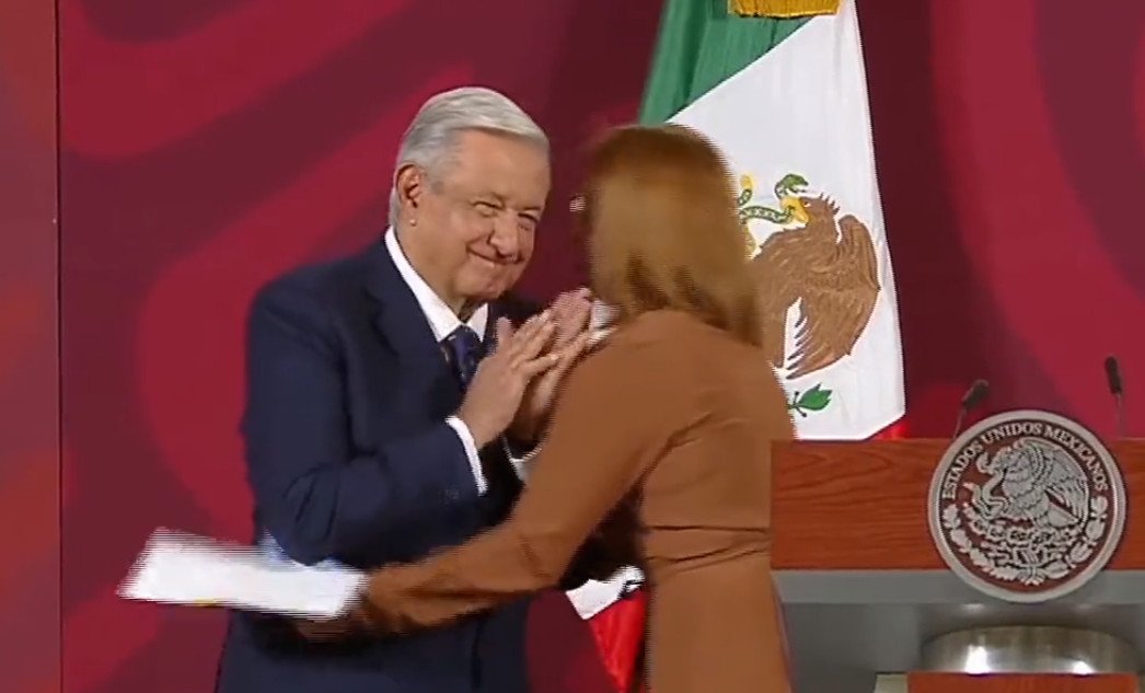 Renuncia Tatiana Clouthier a Secretaría de Economía; AMLO le niega abrazo