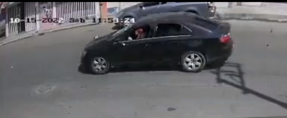 Buscan a mujer pelirroja que atropelló brutalmente a niño y se fugó en #ValleDeChalco
