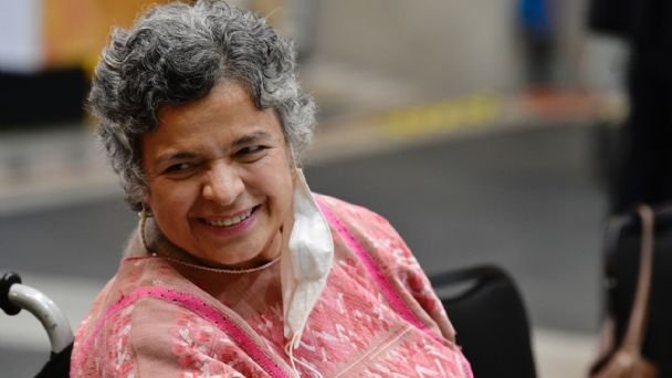 Beatriz Paredes se postula a la presidencia de la república