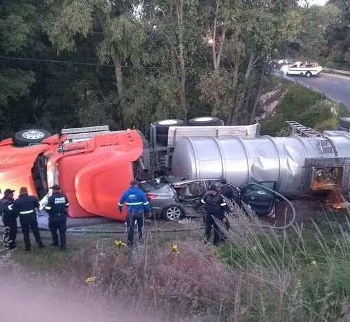 Emiten alerta sanitaria por río contaminado tras accidente de pipa en #Soyaniquilpan