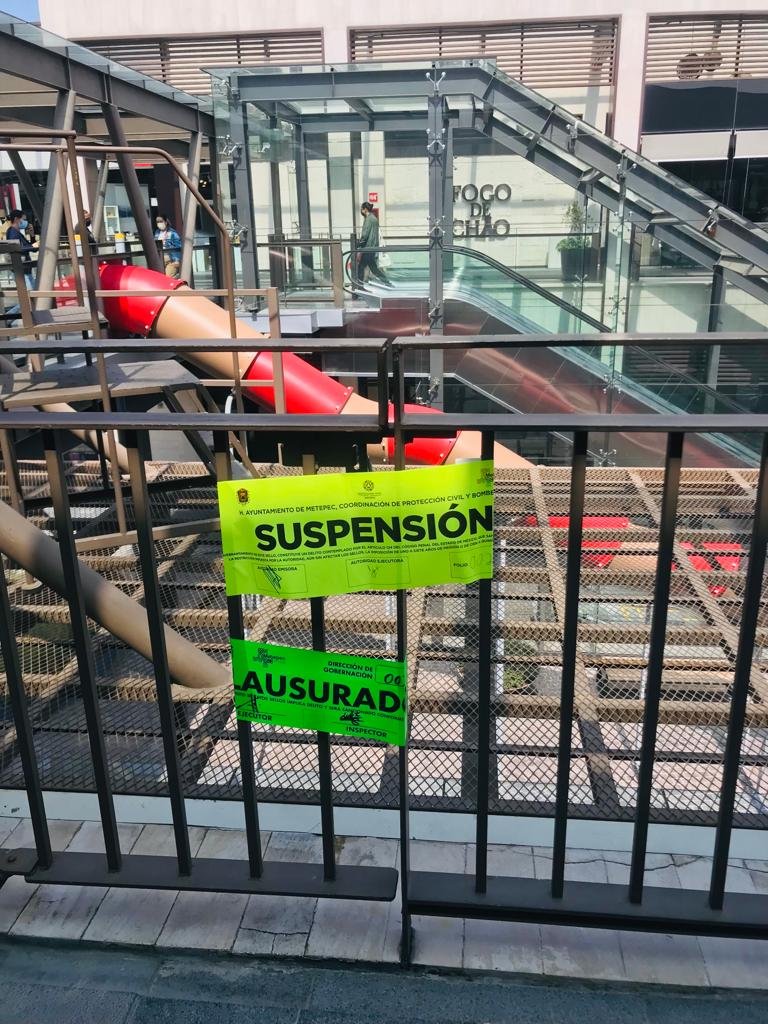 Tras accidente, clausuran tirolesa en Town Square #Metepec