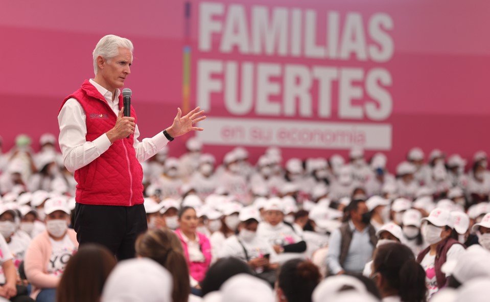 Del Mazo llama a que más mujeres se sumen al #SalarioRosa