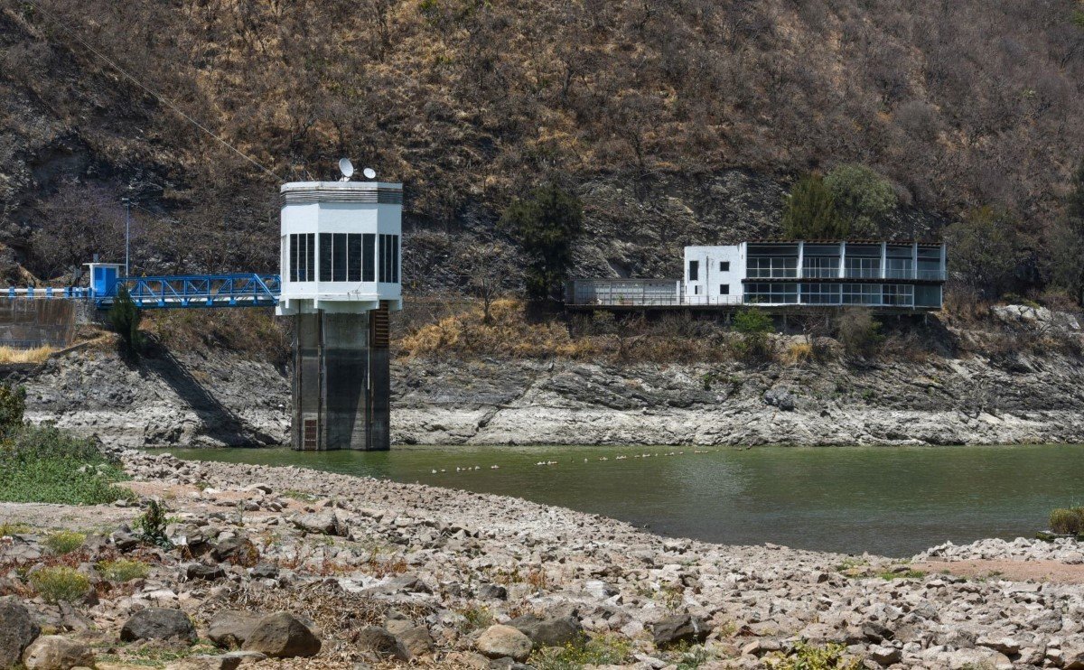 Falla mayor en el Cutzamala provocará menor suministro de agua en estos 13 municipios