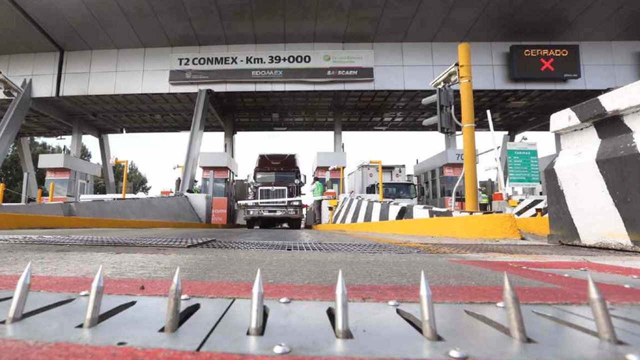 Instalan 14 sistemas poncha llantas en el Circuito Exterior Mexiquense