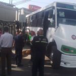 Así arrolló el tren a autobús de pasajeros en #Cuautitlán, Edoméx. VIDEO