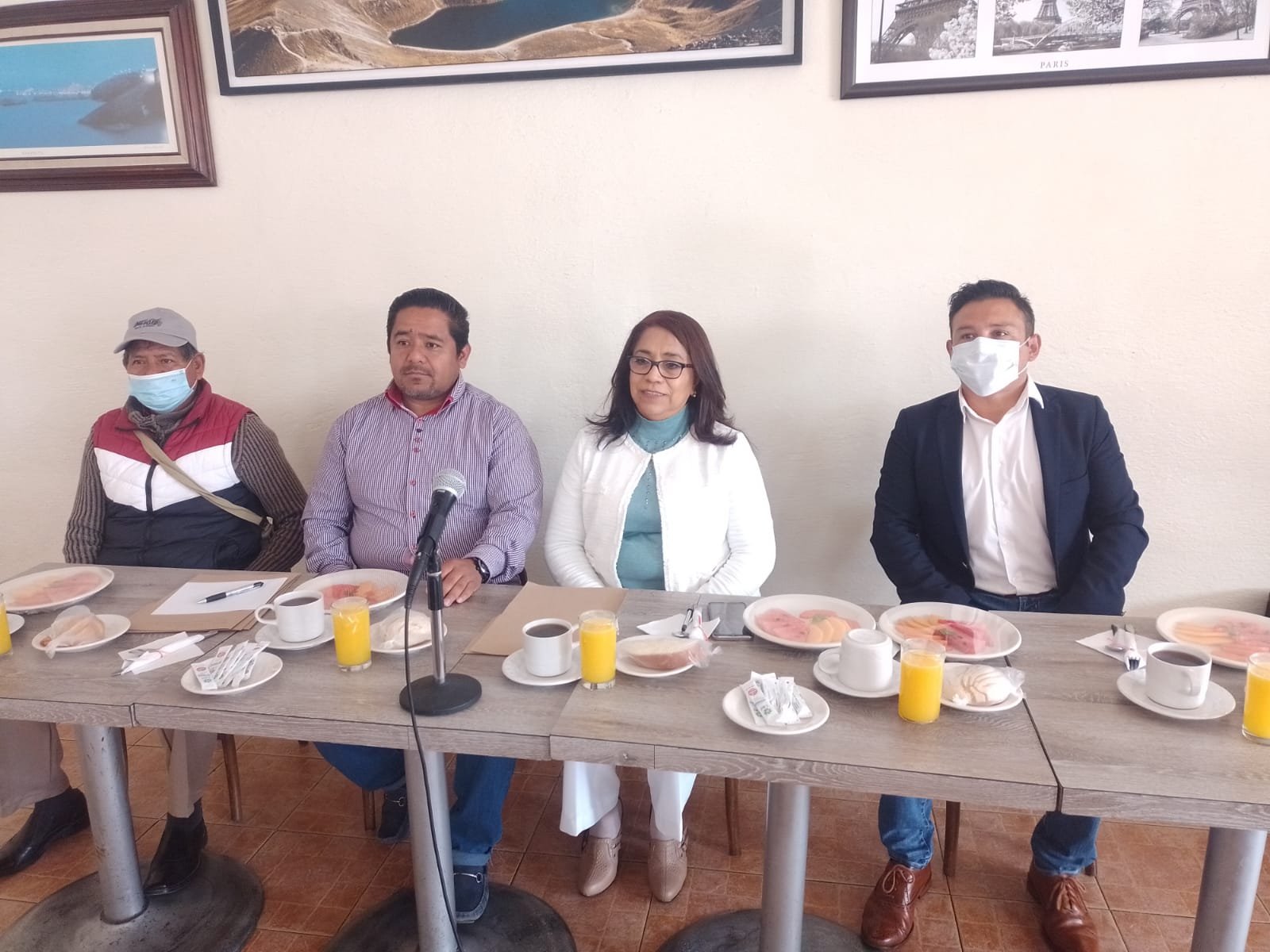 La candidata independiente Elena Medina plantea iniciativas que fortalezcan a la familia como institución y una mejor convivencia