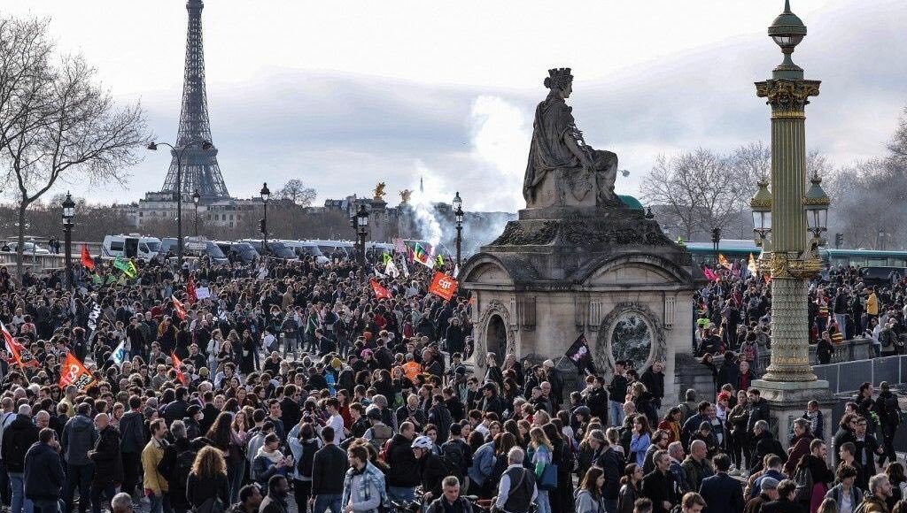 Francia arde, clama ‘guillotina’ para Macron. VIDEOS
