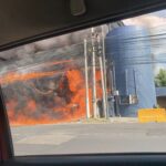 Fuerte incendio en estación eléctrica en la México-Toluca