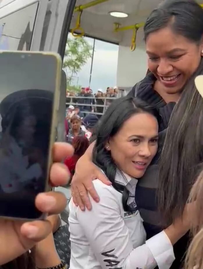 Tras ventarrón en Tecámac, Alejandra del Moral se compromete a dar seguimiento a lesionados