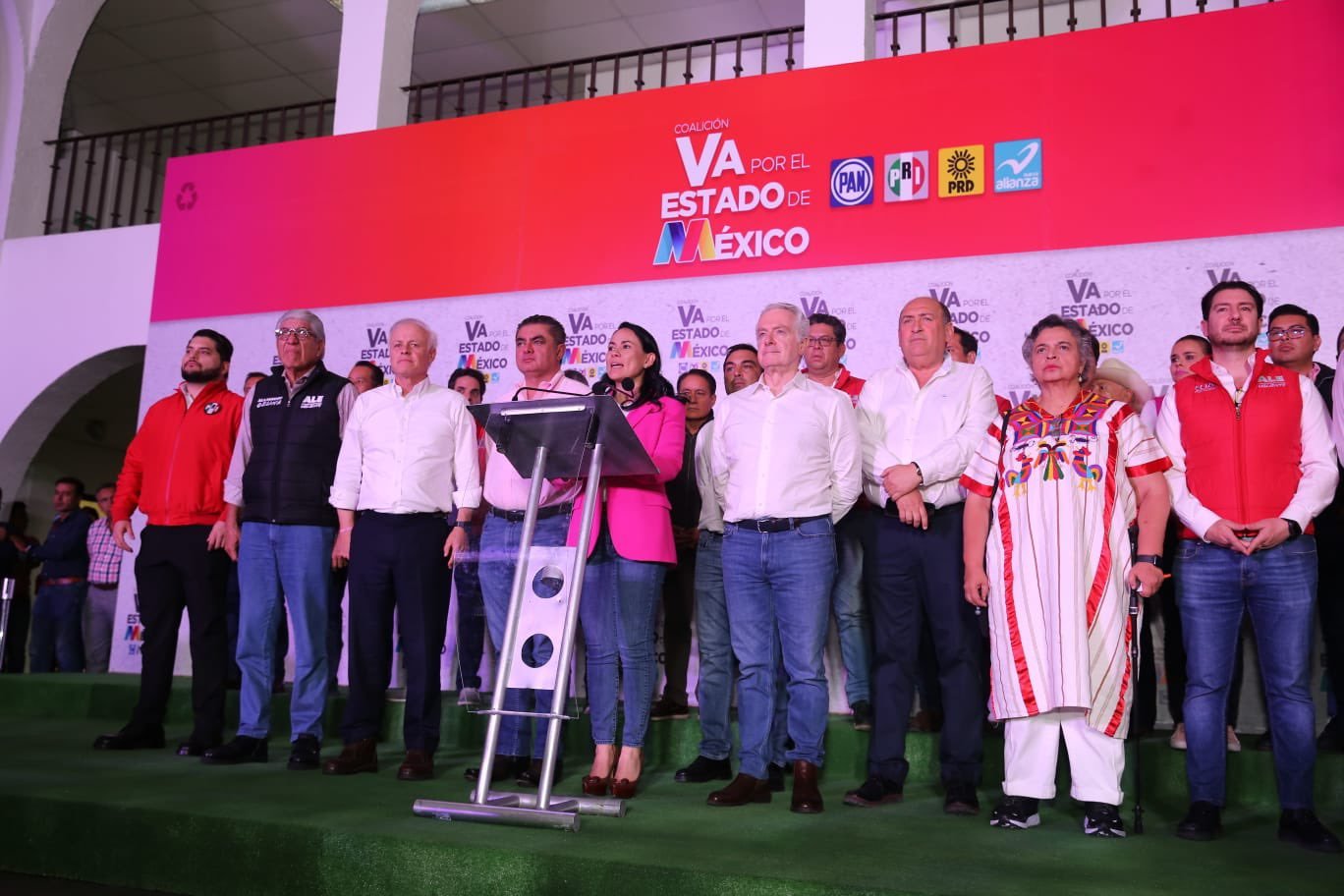 Alejandra del Moral reconoce el triunfo de Delfina Gómez