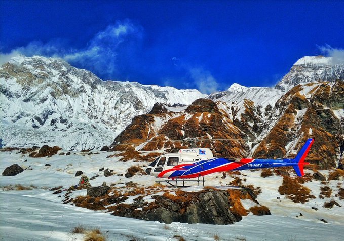 Fallecen 5 mexicanos de una familia tras accidente de helicóptero en el Everest