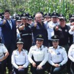 Raymundo Martínez entrega reconocimientos y apoyos a policías ejemplares de #Toluca