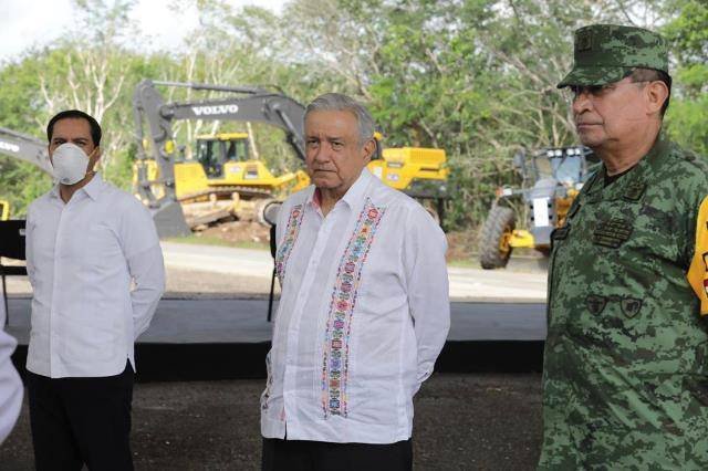 López Obrador pone al Tren Maya en manos del ejército