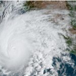 Norma escala a un catastrófico huracán categoría 4