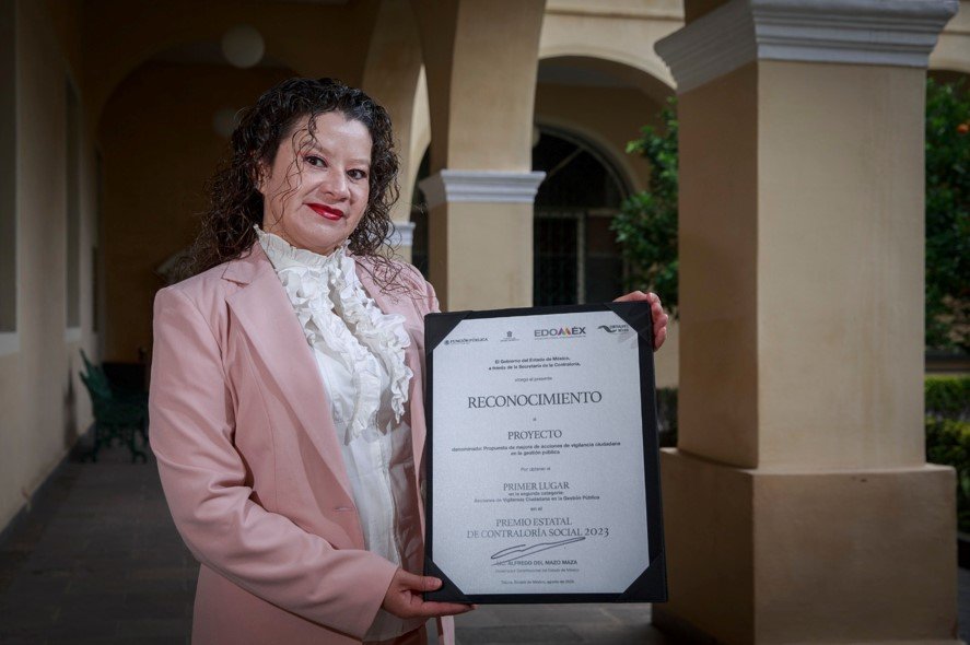 Estudiante de #UAEMéx gana primer lugar del Premio Estatal de Contraloría Social 2023