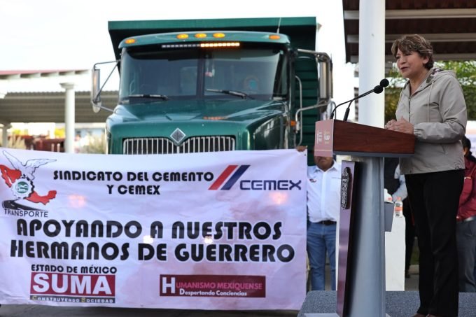 60 camiones de volteo del #Edomex parten rumbo a Acapulco para ayudar en labores de limpieza
