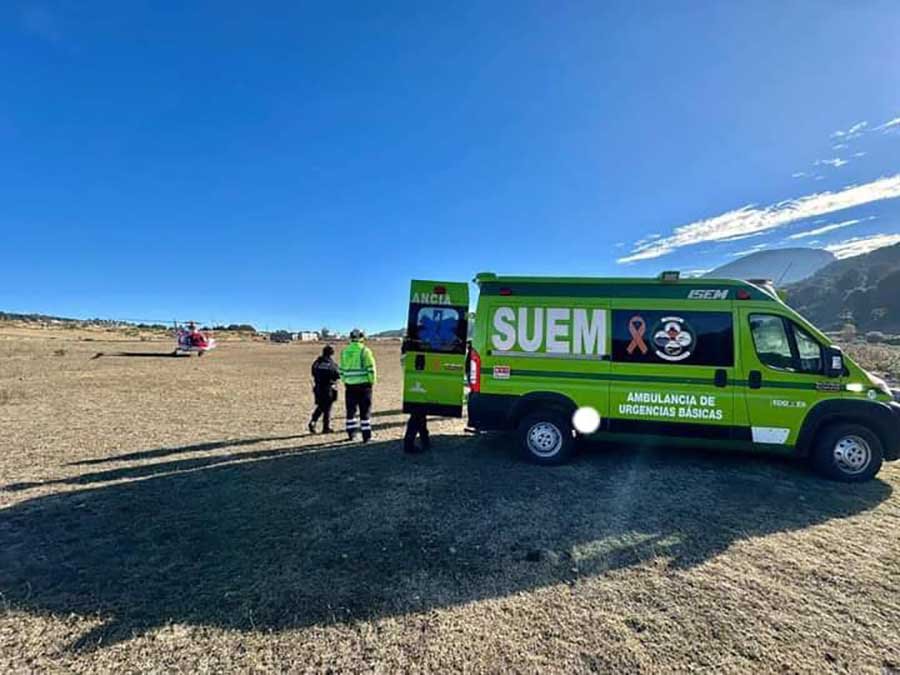 Rescatan en helicóptero a persona que cayó a un barranco en #Acambay