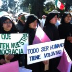 Miles de personas en Toluca se suman a la marcha nacional por la democracia