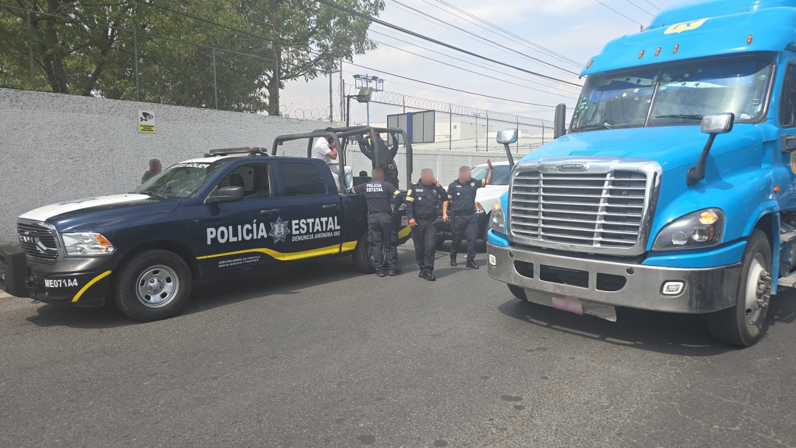 Reo se les escapa, roba auto en Tollocan, y lo atrapan tras persecución en #Toluca