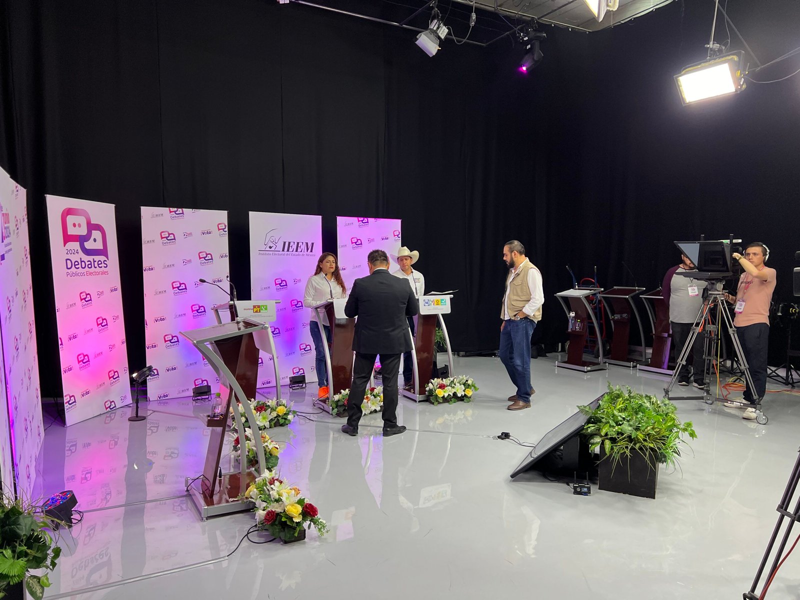 EN VIVO Debate entre candidatos a presidente municipal de #Jilotepec