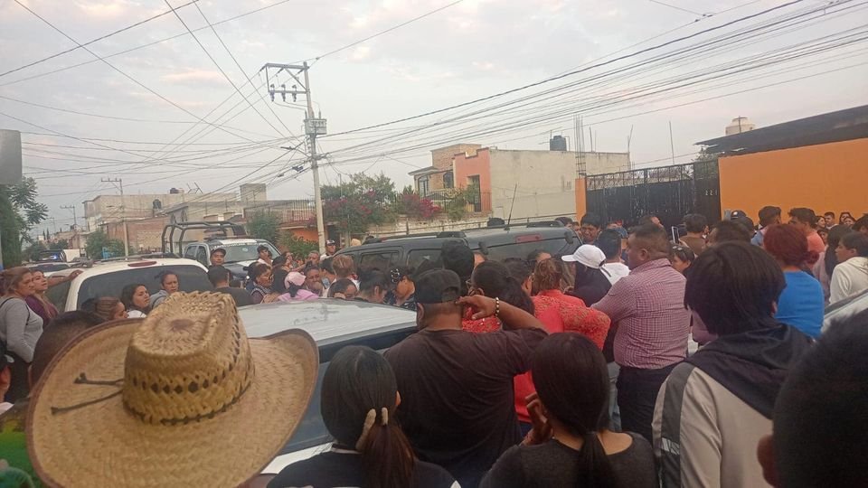 Retienen y capturan a alcaldesa de Mexicaltzingo por presunta compra de votos