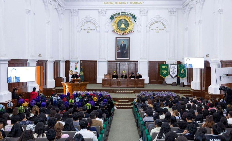 El científico Colin John Brauner recibe Doctorado Honoris Causa de la #UAEMéx