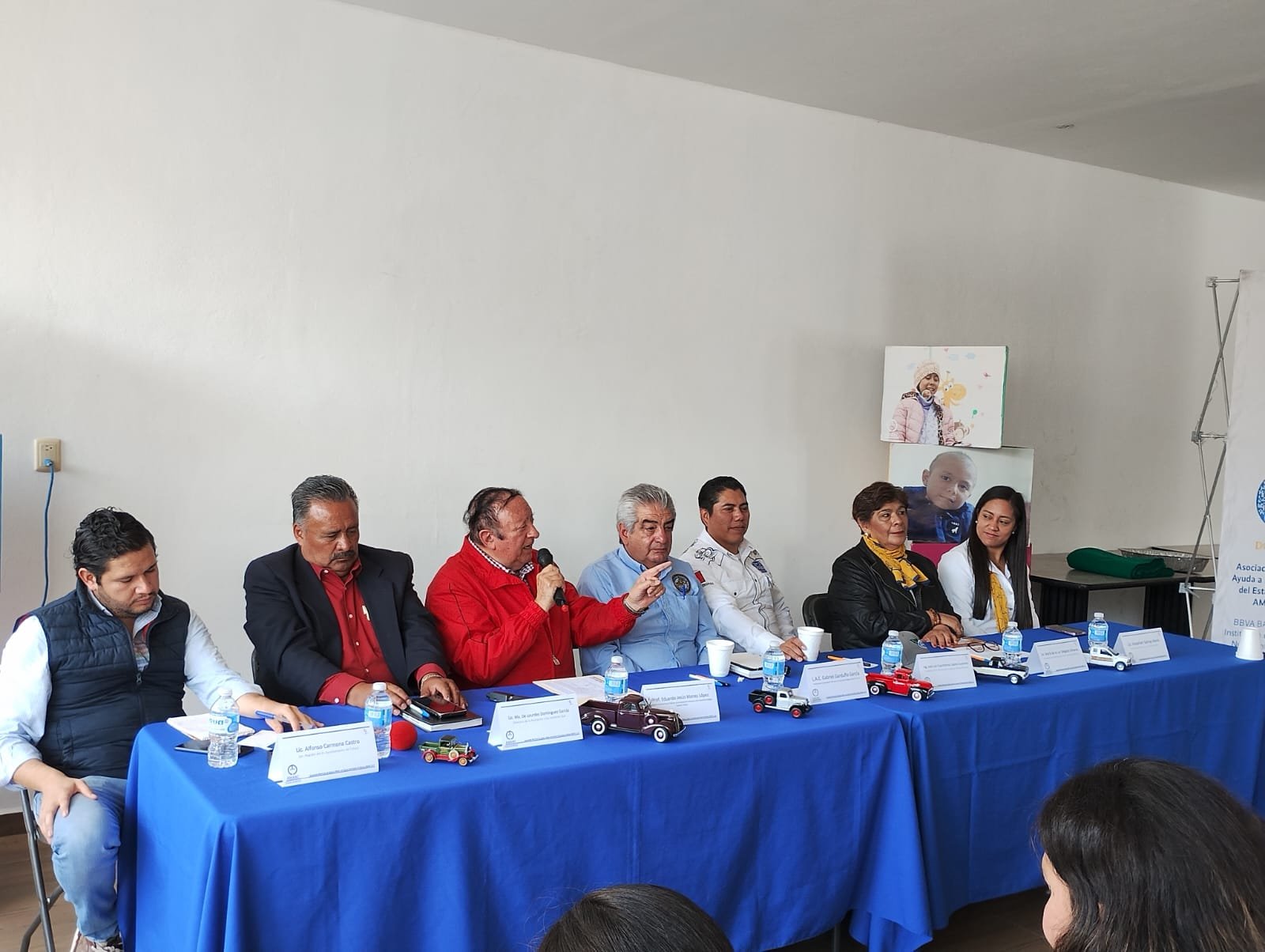 Presentan en Toluca 7a Edición de Camionetas y autos antiguos