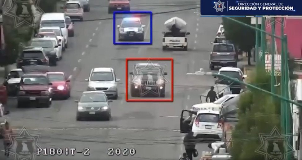 Tras persecución, así capturaron a extorsionador de «La FM» en #Toluca. Video