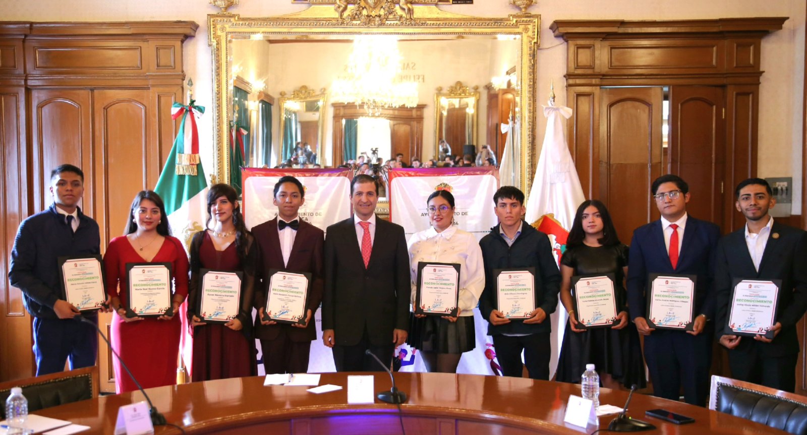 Entregan Premio Municipal de la Juventud Toluca 2024