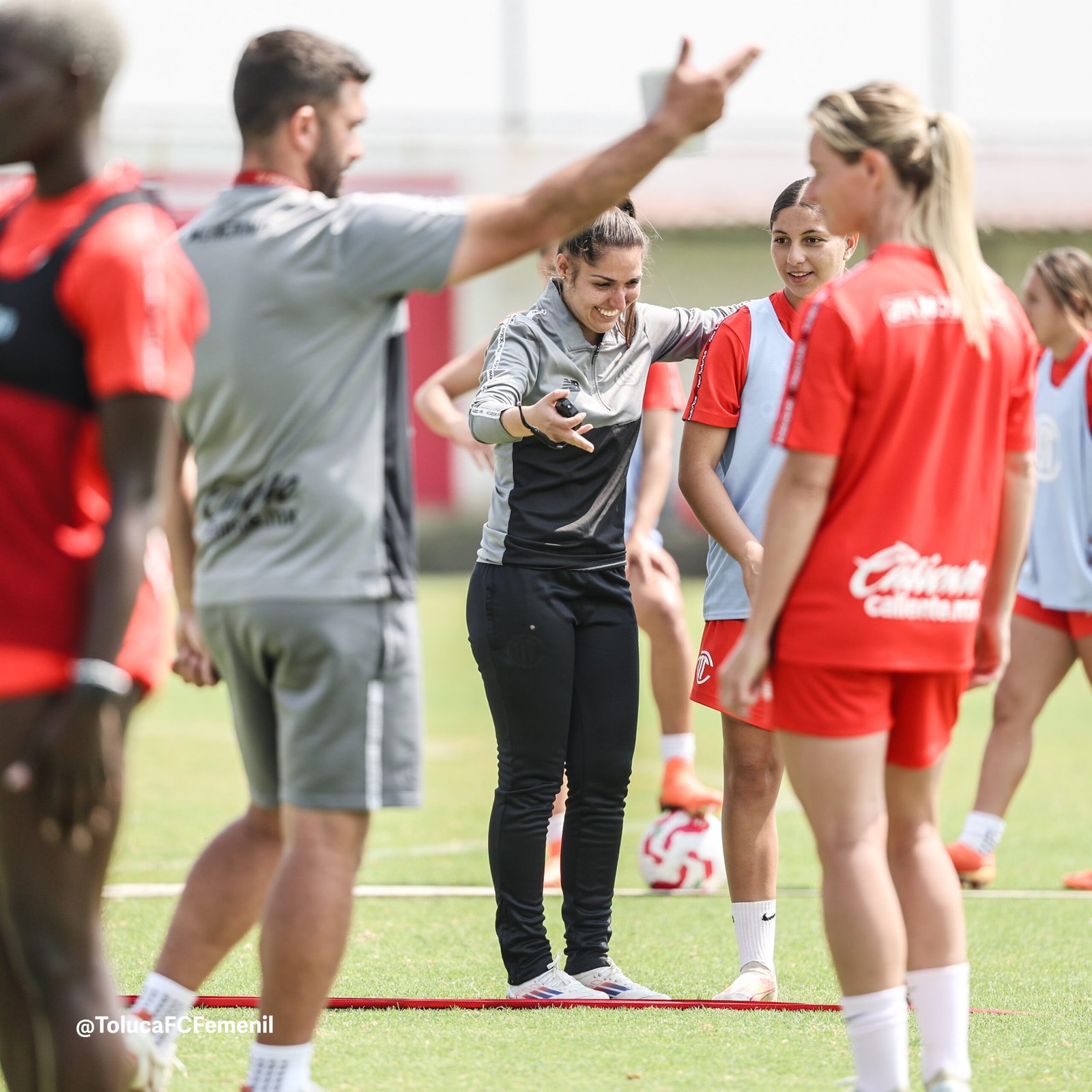 Todo listo para el duelo de liguilla entre #Toluca femenil y Monterrey