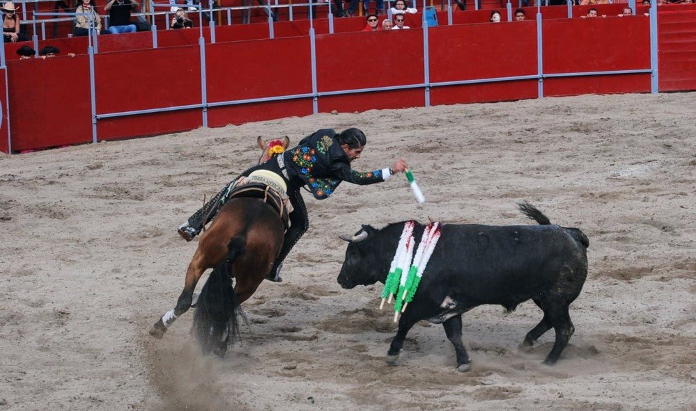  Exitosa corrida de rejones en Santa Jacinta, Lerma, #EdoMéx