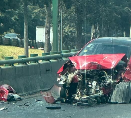 Se accidenta por coladera destapada en Paseo Tollocan