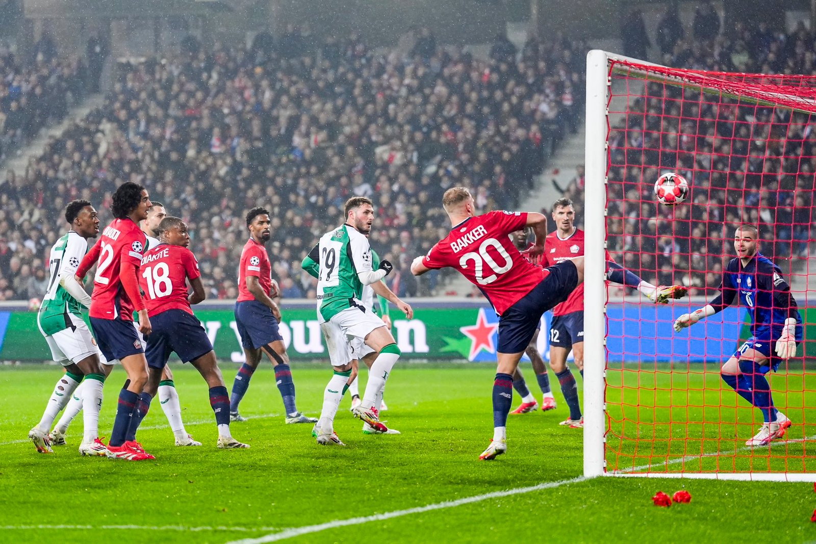 Así fue la última jornada de la fase de liga en Champions League; golazo de Santiago Giménez