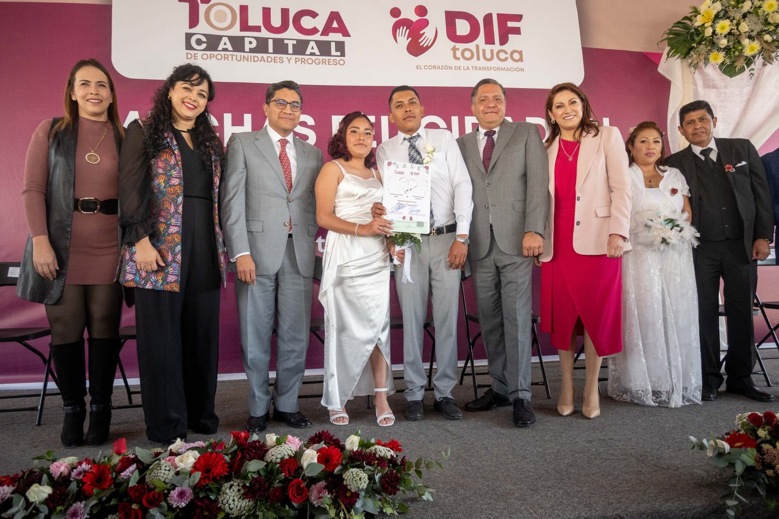 Celebración del amor en #Toluca: 220 parejas se unen en matrimonio