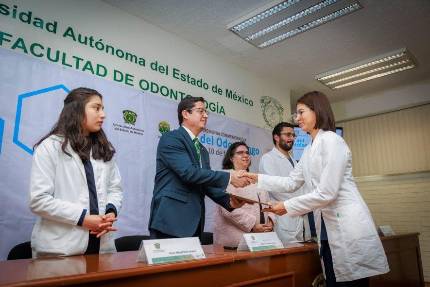 Destaca Facultad de Odontología #UAEMéx por su compromiso social