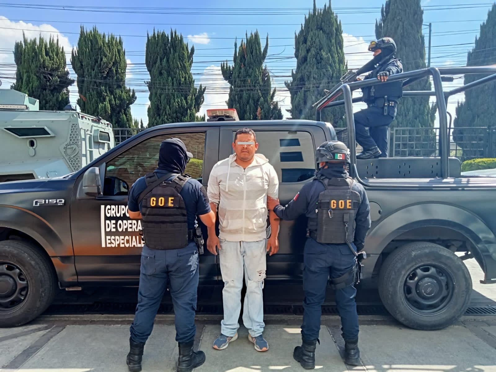 Capturan en Villas Santín de #Toluca a sujeto con orden de captura