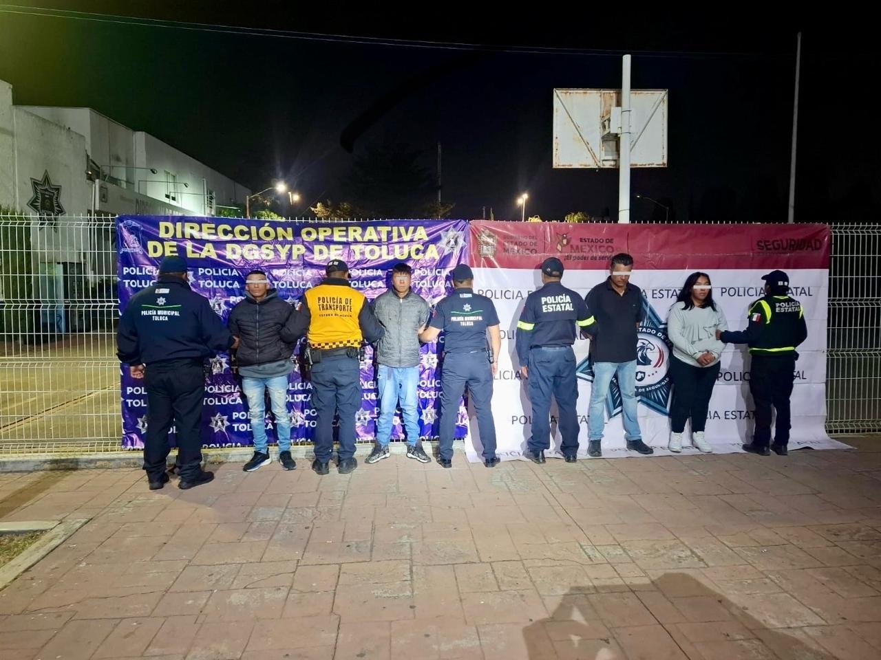 Frustran robo a tienda OXXO en #Toluca; 4 detenidos