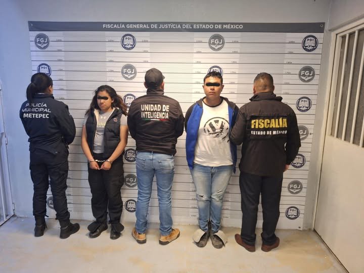 Detienen a pareja en #Metepec por homicidio en Infonavit San Francisco
