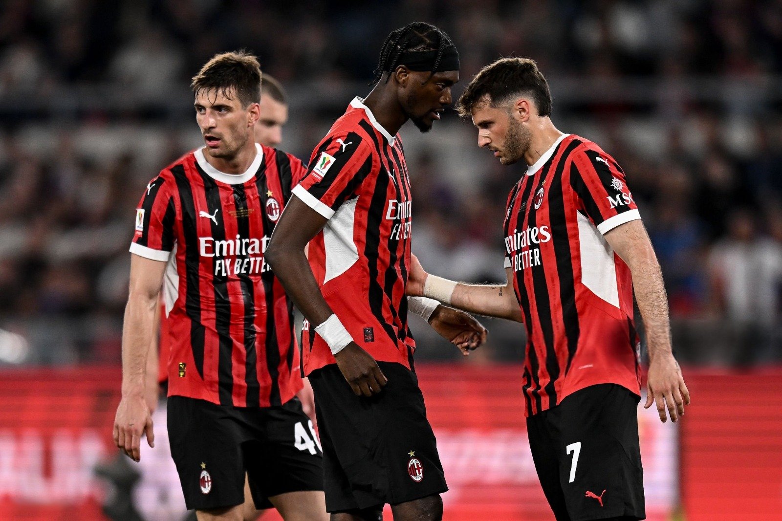 AC Milán pierde la final de Copa Italia y se aleja de Europa; Giménez entró de cambio. Video